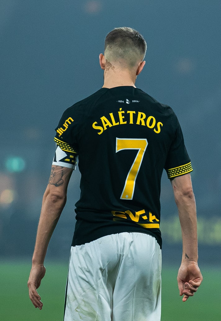 Inspirada na Muralha de Estocolmo AIK lança nova camisa titular para