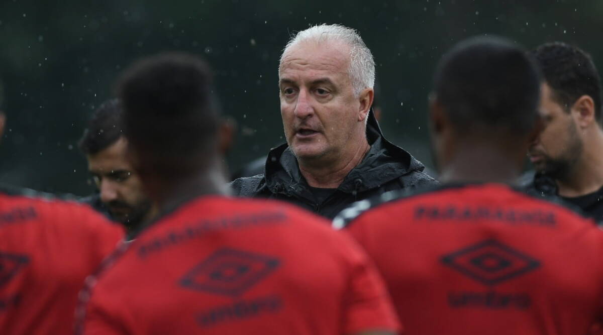 Athletico demite Dorival Júnior .