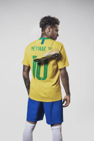 Assédio sexual seria o motivo da Nike ter rompido o contrato com o jogador Neymar, Ex-agente nega.