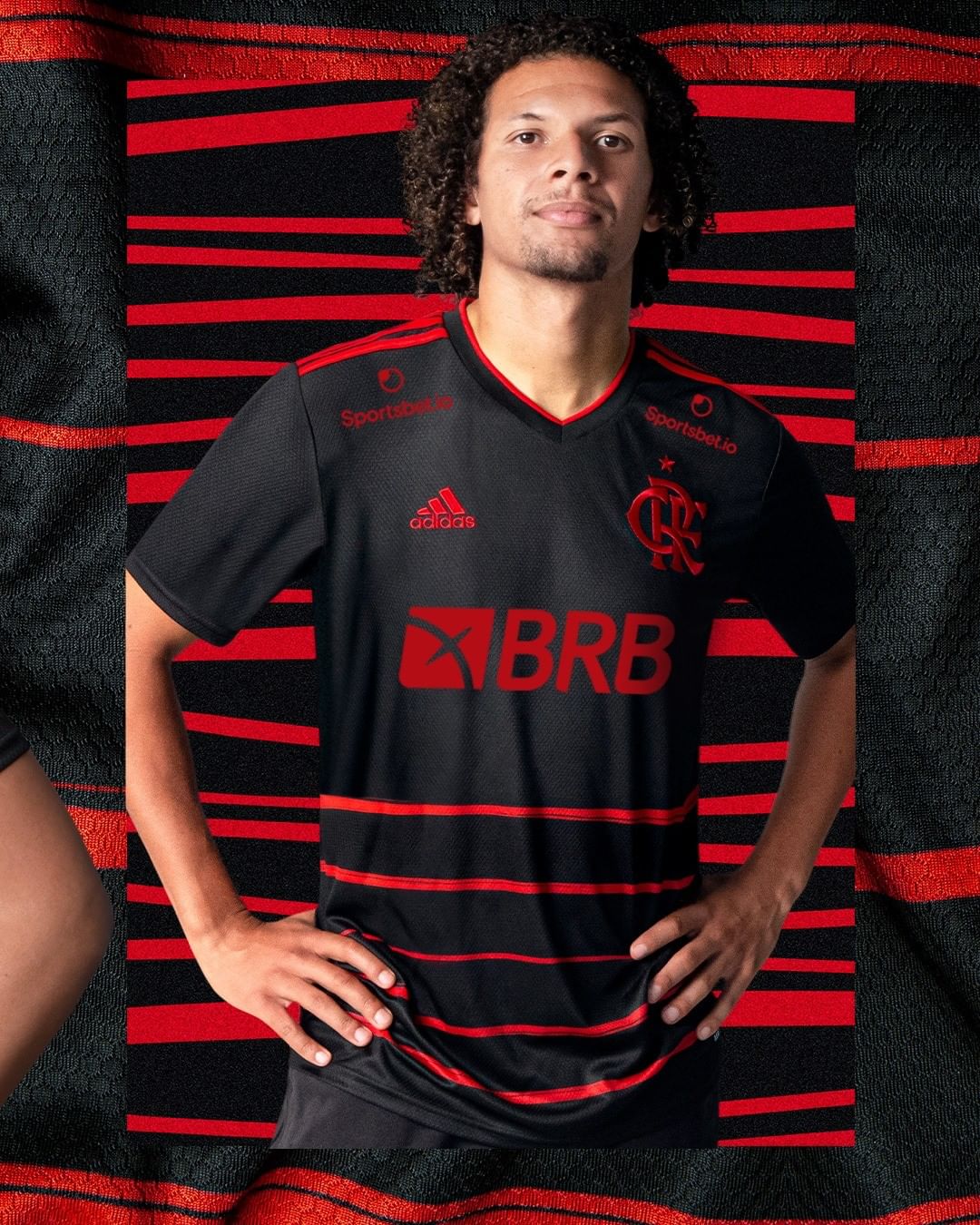 Flamengo lança 3ª camisa,  parte da renda será revertida para ONG.