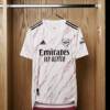 James Webb fala sobre a criação da segunda camisa do Arsenal para a temporada 20/21.