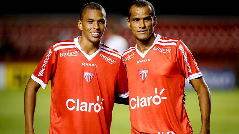 Conheça 10 pais e filhos que jogaram juntos no mesmo time.