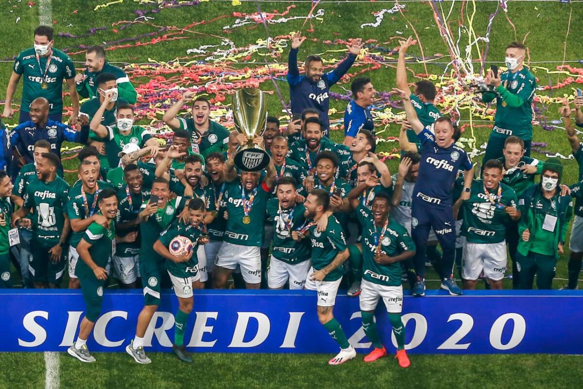 Palmeiras é campeão Paulista em jogo com emoção até o último minuto.