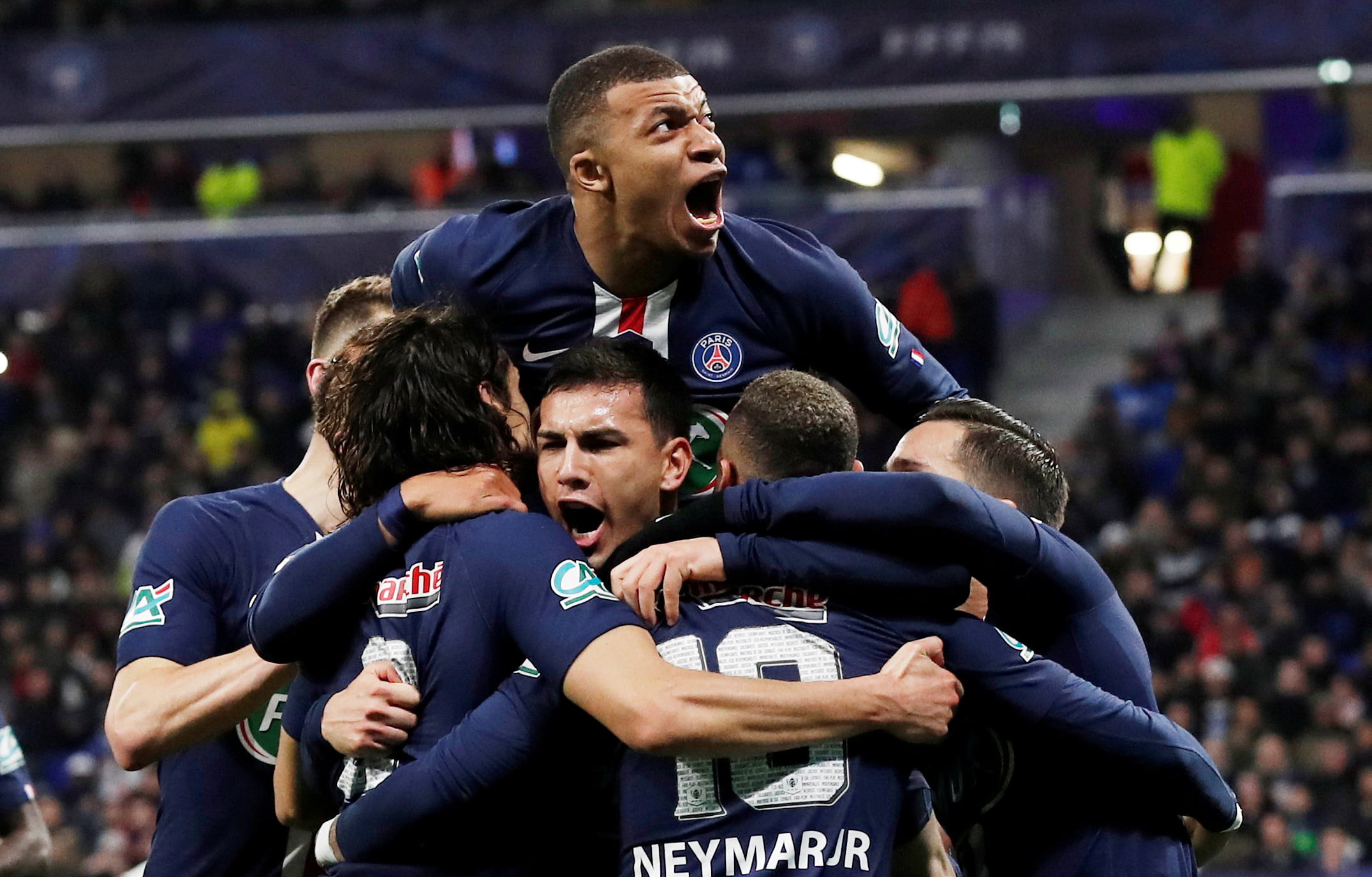 PSG vence fácil  Leipzig e está na final da Champions.