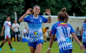 Kindermann vence Ponte Preta segue bem no Brasileiro.