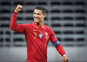 Cristiano Ronaldo é primeiro europeu a alcançar 100 gols pela seleção.