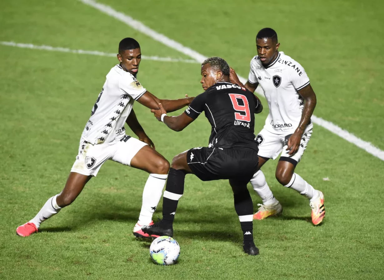 Mesmo com empate Botafogo se classifica na Copa do Brasil; Time leva vantagem contra o Vasco em mata-matas.