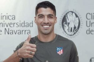 Luis Suárez é oficializado no Atlético de Madrid .