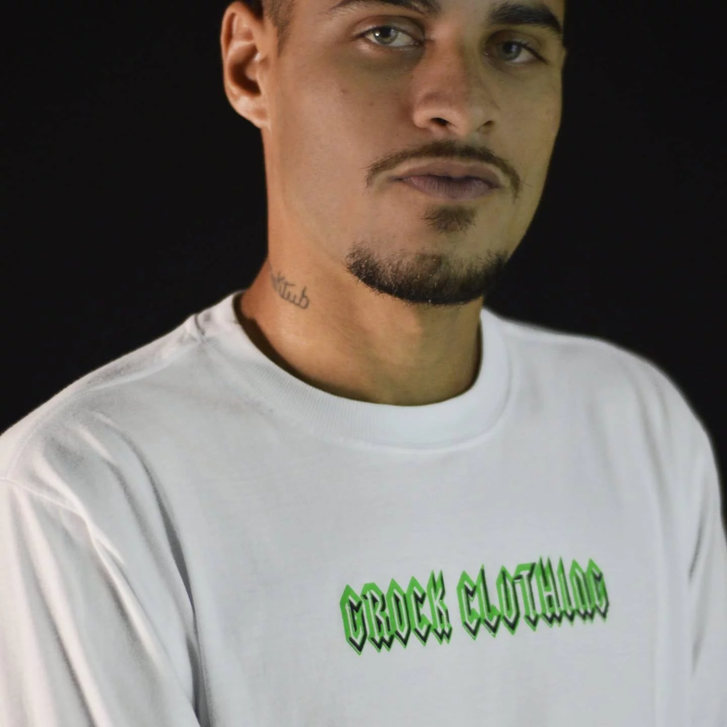 Rapper agride ex companheira no Rio de Janeiro; Jovem teria sido estrangulada de acordo com boletim de ocorrência.