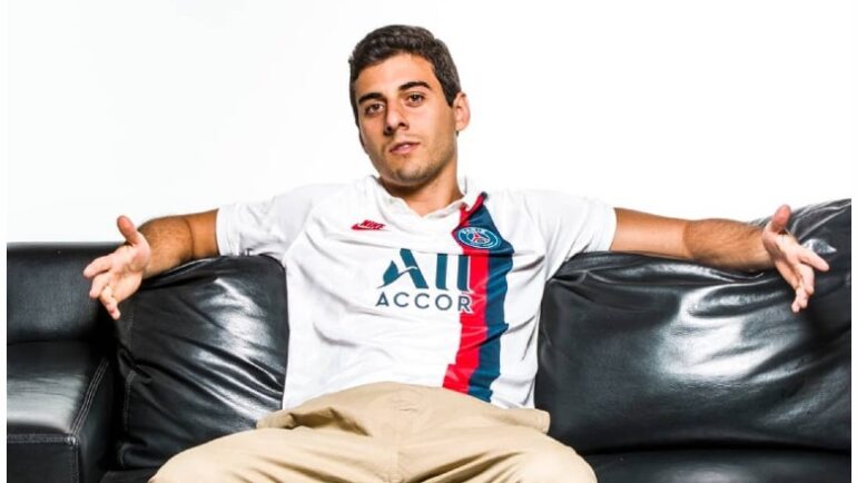 Criatividade, estudo, futebol e muita rima com Fabio Brazza
