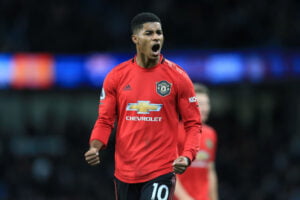 Após ter pedido de ampliação de refeições grátis para as crianças  negado pelo governo, Marcus Rashford revolveu promover quem o apoiou.