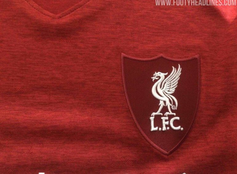 Revelados os uniformes New Balance do Liverpool 20-21 que nunca serão lançados. O time inglês assinou contrato com a Nike.