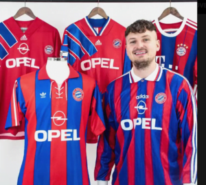 A história do  kit  azul e vermelho do Bayern; uniforme nunca foi o preferido da torcida.