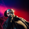 Morre nos EUA o rapper MF Doom.