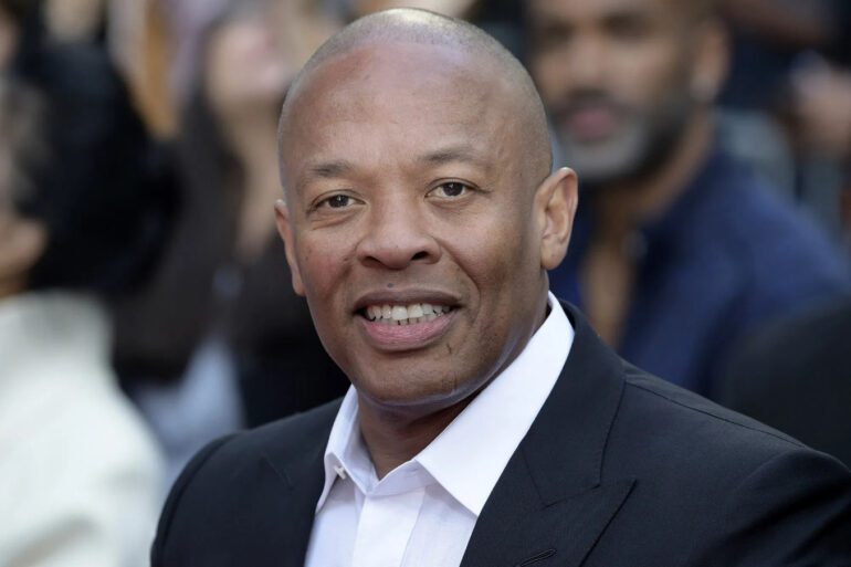 DR. DRE sofre aneurisma cerebral e está em UTI.