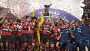 Flamengo é Campeão Brasileiro 2020.