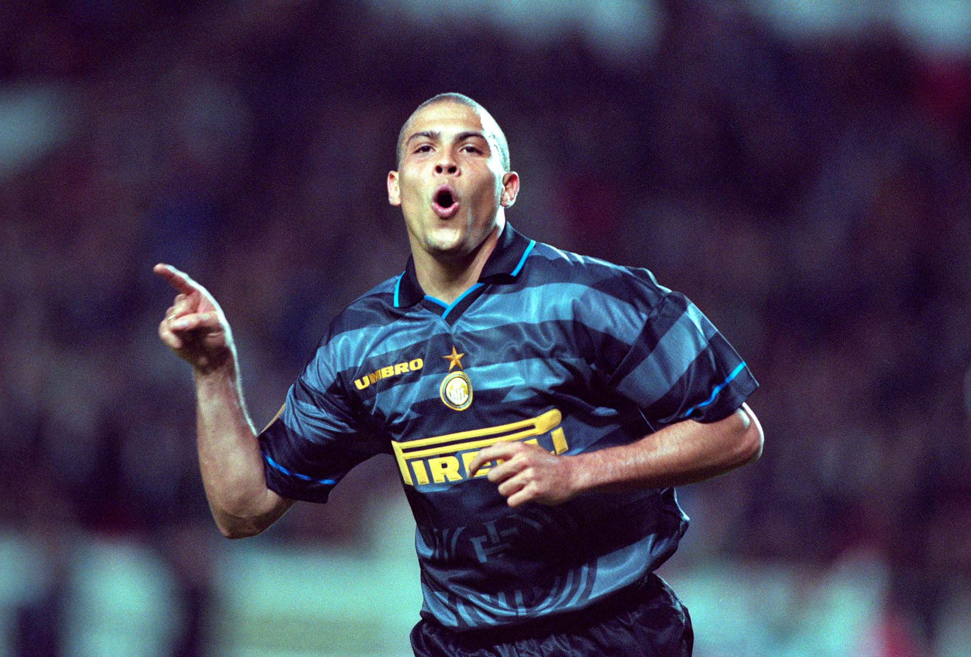 Palace lança camisa polo inspirada no uniforme da Inter de Milão 1997/98