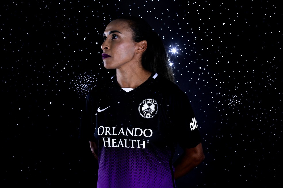 Orlando Pride lança seu novo uniforme com uma ação publicitária que exalta as mulheres pioneiras na corrida espacial.