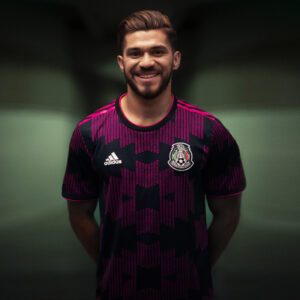 Mexico x adidas lançam a nova camisa para a temporada 2021/22 ; seleção mais uma vez abandona o verde.