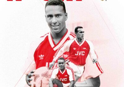 Arsenal homenageia o legado de David Rocastle; lendário jogador faleceu aos 33 anos de idade.