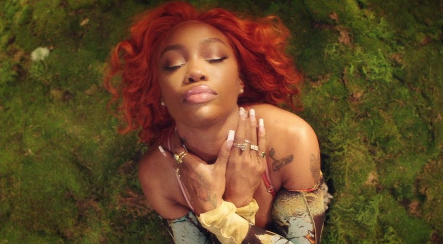 SZA está linda em  “Good Days”
