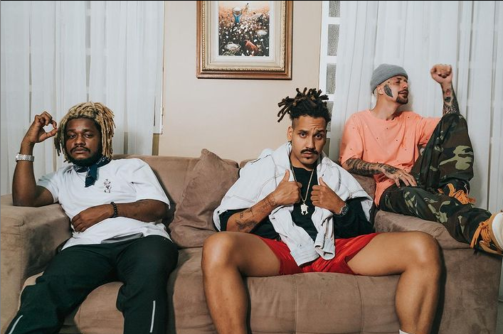 Froid, Duzz, DaLua lançam o videoclipe de  “Piscininha”.