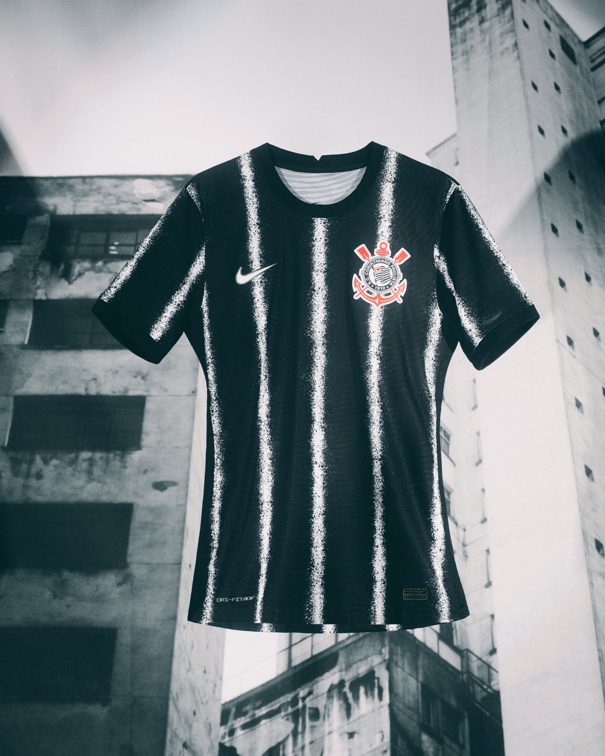 Nike x Corinthians lançam a camisa reserva para a temporada 21-22