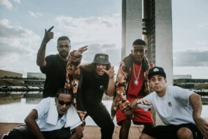 DoisT , Fabio Brazza , Nego Max , Mc Jhony E Rapadura  juntam forças no single  “Facada Eleitoral “