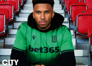 Stoke City e Macron lançam o uniforme reserva para a temporada 21-22