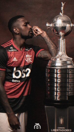 Roupeiro do Flamengo recebe um carro zero km de presente do jogador Gerson