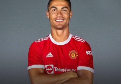 Depois de 12 anos, Cristiano Ronaldo volta ao Manchester United; Negociação beira a cifra de € 20 milhões