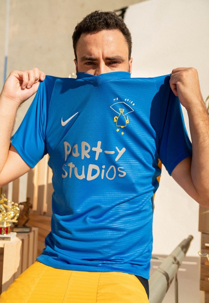 Parceria entre Participation Trophy Studio & Bones FC Partner rende uma paz de novas camisas