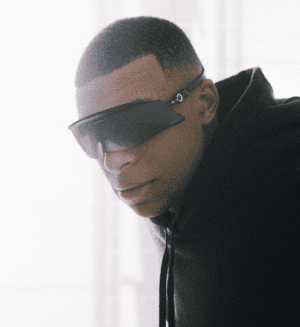 Kylian Mbappé  é o novo embaixador da Oakley