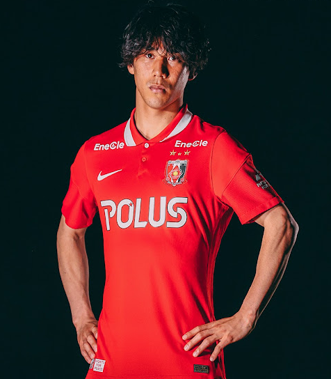 Urawa Red Diamonds e Nike apresentam os novos uniformes em comemoração aos 30 anos do clube