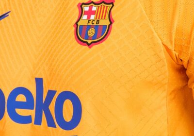 Nova camisa de treino do Barcelona revela modelo da Nike para a Copa do Mundo 2022