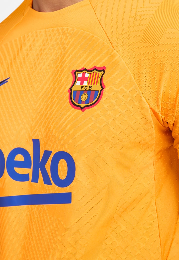 Nova camisa de treino do Barcelona revela modelo da Nike para a Copa do Mundo 2022