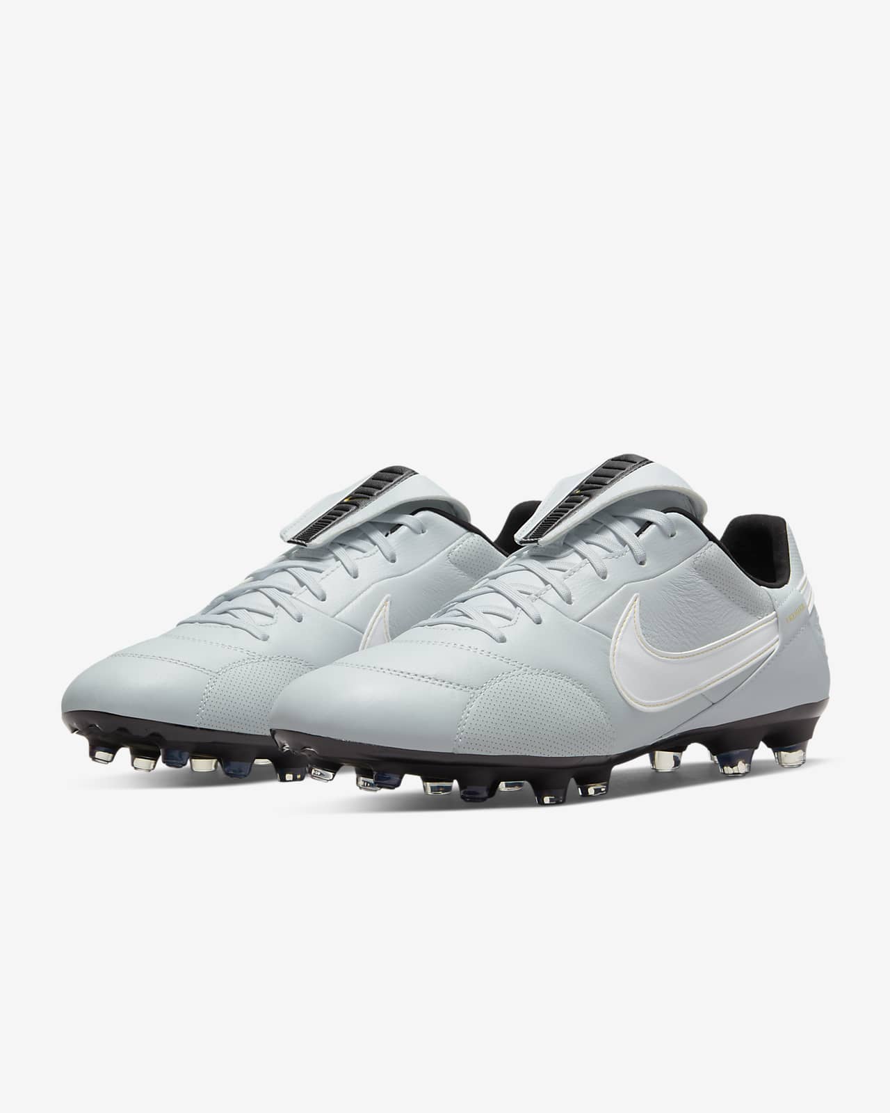 Nike lança um modelo muito elegante da chuteira “Nike Premier 3 FG”