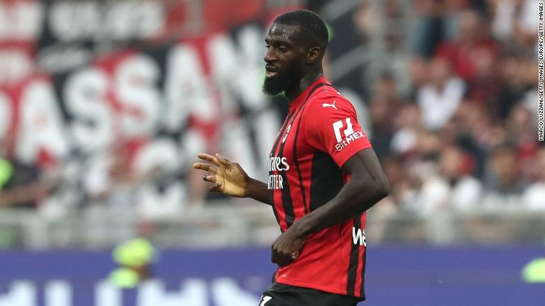 Jogador do Milan, Tiemoue Bakayoko, foi parado pela polícia italiana em ‘mal-entendido’