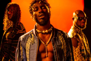 Kojey Radical lança o remix de “Born” com Cashh e King Promise