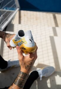 Mizuno lanca a Morelia Neo III SR4 com Sergio Ramos 1