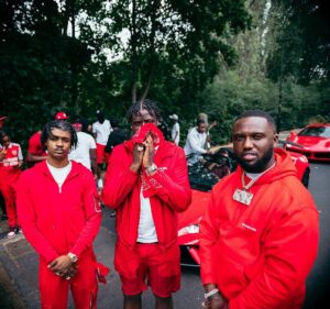 Headie One, Abra Cadabra e Bandokay estão juntos no videoclipe “Can’t Be Us”