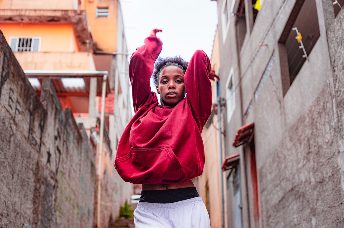 CorpoCasa reúne HQ, fotografia, jornalismo documental e dança a partir do protagonismo de artistas periféricos