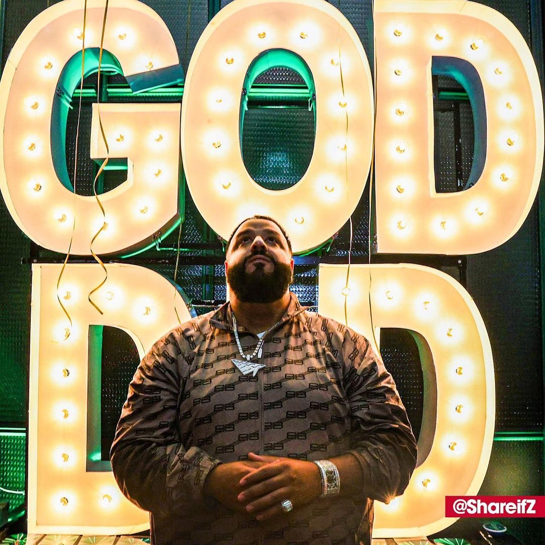 DJ Khaled, Lil Durk, 21 Savage, Roddy Ricch juntos em “KEEP GOING”