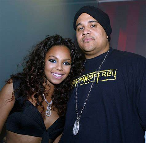 Irv Gotti revela no  Drink Champs  como descobriu que Ashanti havia se mudado para a casa do Nelly