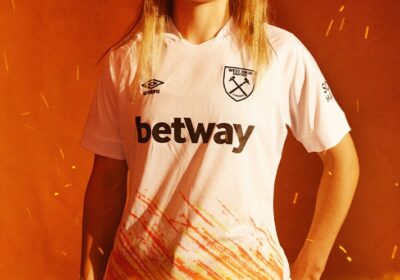 Umbro lança a terceira camisa do West Ham United 22/23