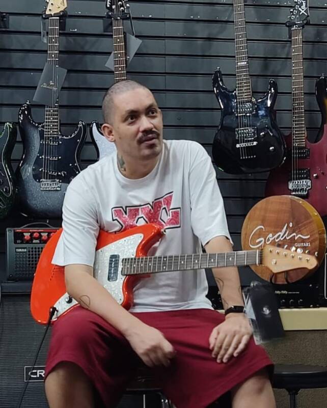 Tuono da o papo em “Amarelo”, confira a canção