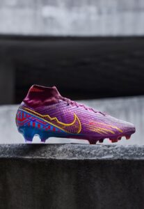 Mbappe recebe nova edicao da Nike Air Zoom Mercurial 1