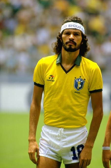 Bola de Ouro anuncia nova categoria de premiação em homenagem a Sócrates