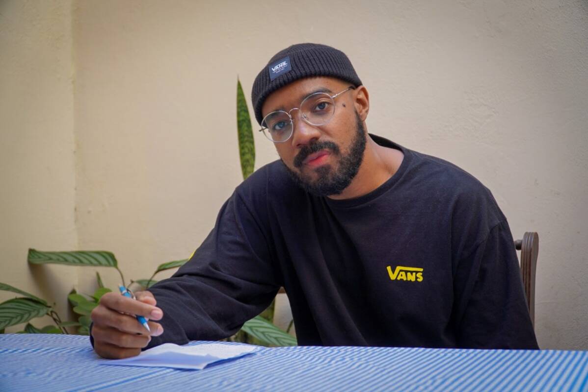 No mês da consciência negra, o rapper paulistano Felipe Flip leva a turnê de ‘Pela Cor’ para a Bahia