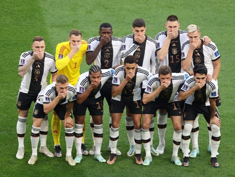 Seleção da Alemanha protesta contra censura na Copa do Mundo do Catar  2022